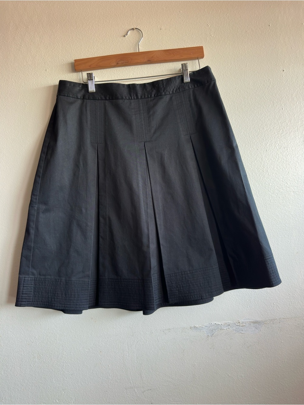 Talbots Black A-Line Pleated Skirt Size 12